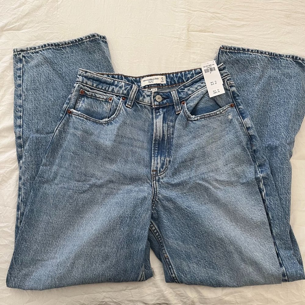 abercrombie blue loose high rise curve love jeans
